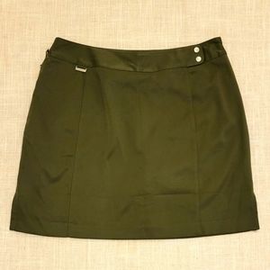 bette & court Golf Skort